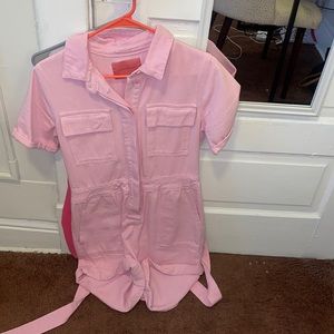 Light pink jumper/romper. Size small. Great quality.